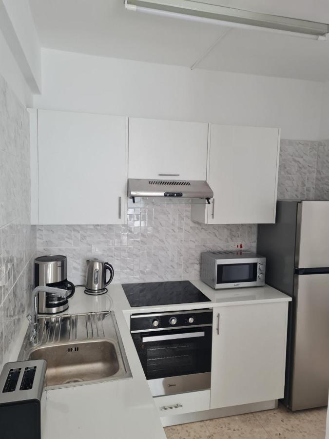 Almyria Apartments - By Imh Travel & Tours パ フォス エクステリア 写真