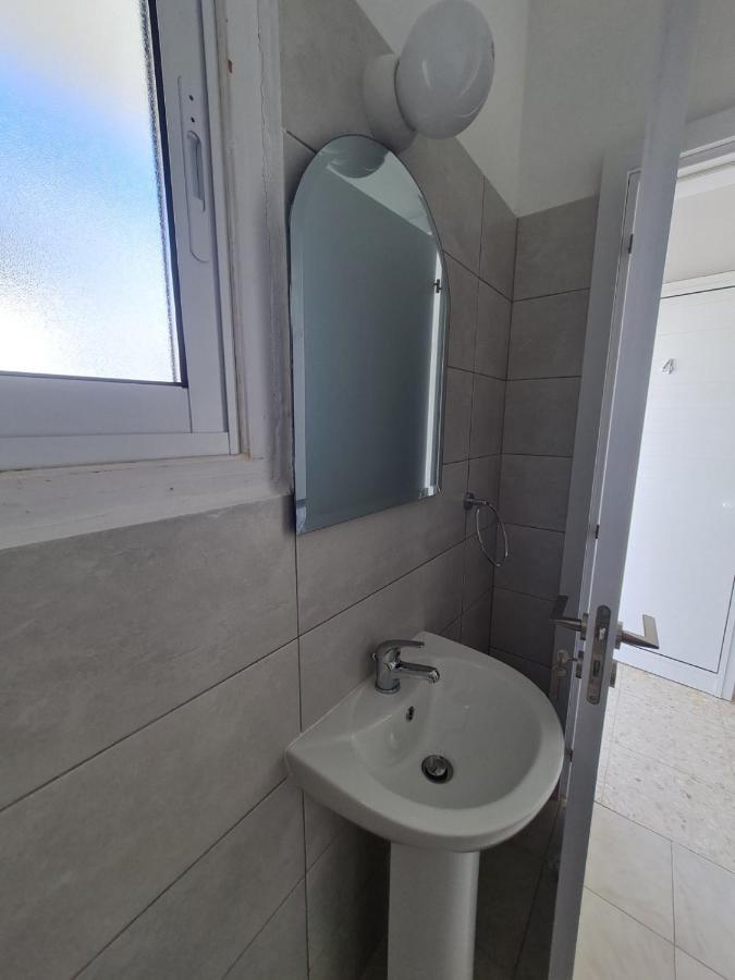 Almyria Apartments - By Imh Travel & Tours パ フォス エクステリア 写真