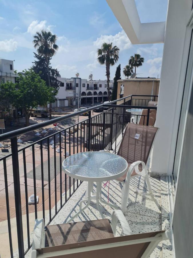 Almyria Apartments - By Imh Travel & Tours パ フォス エクステリア 写真