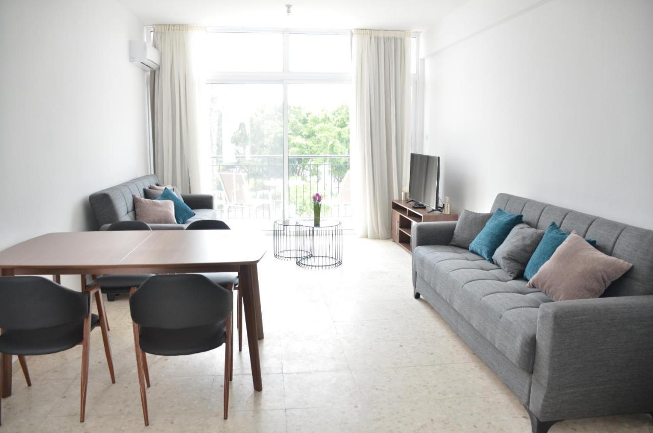Almyria Apartments - By Imh Travel & Tours パ フォス エクステリア 写真