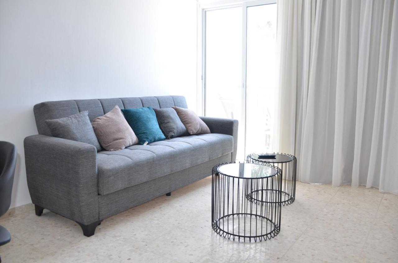 Almyria Apartments - By Imh Travel & Tours パ フォス エクステリア 写真