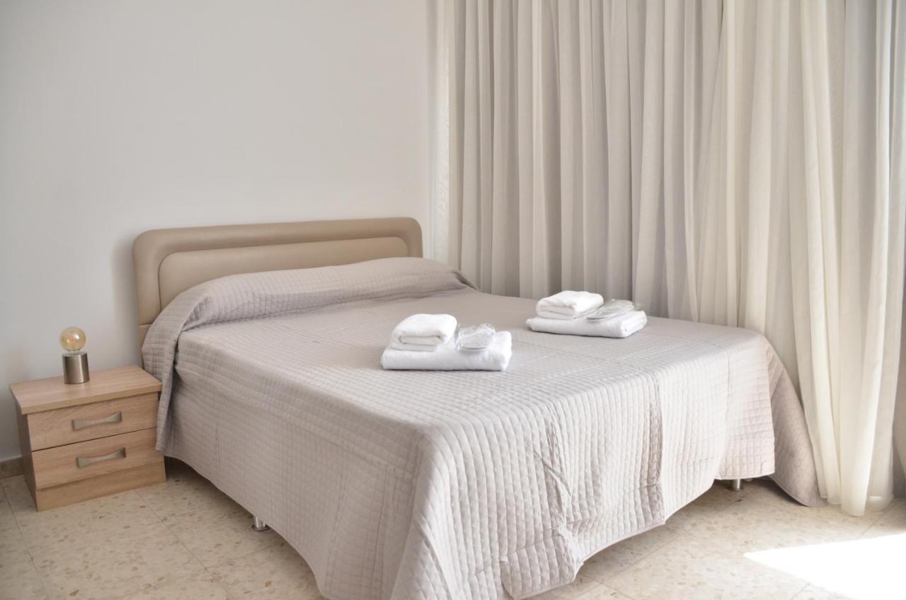 Almyria Apartments - By Imh Travel & Tours パ フォス エクステリア 写真